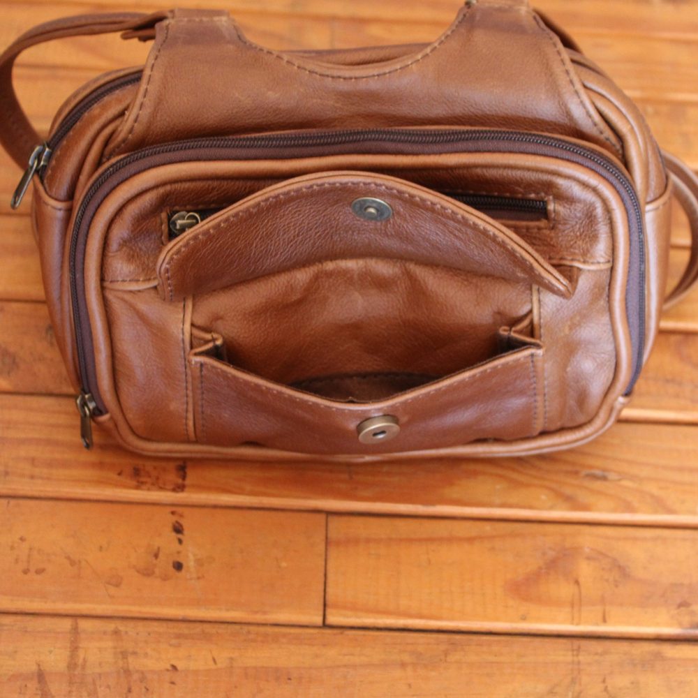 Sandpiper Multi Compartment Handbag - Image 7