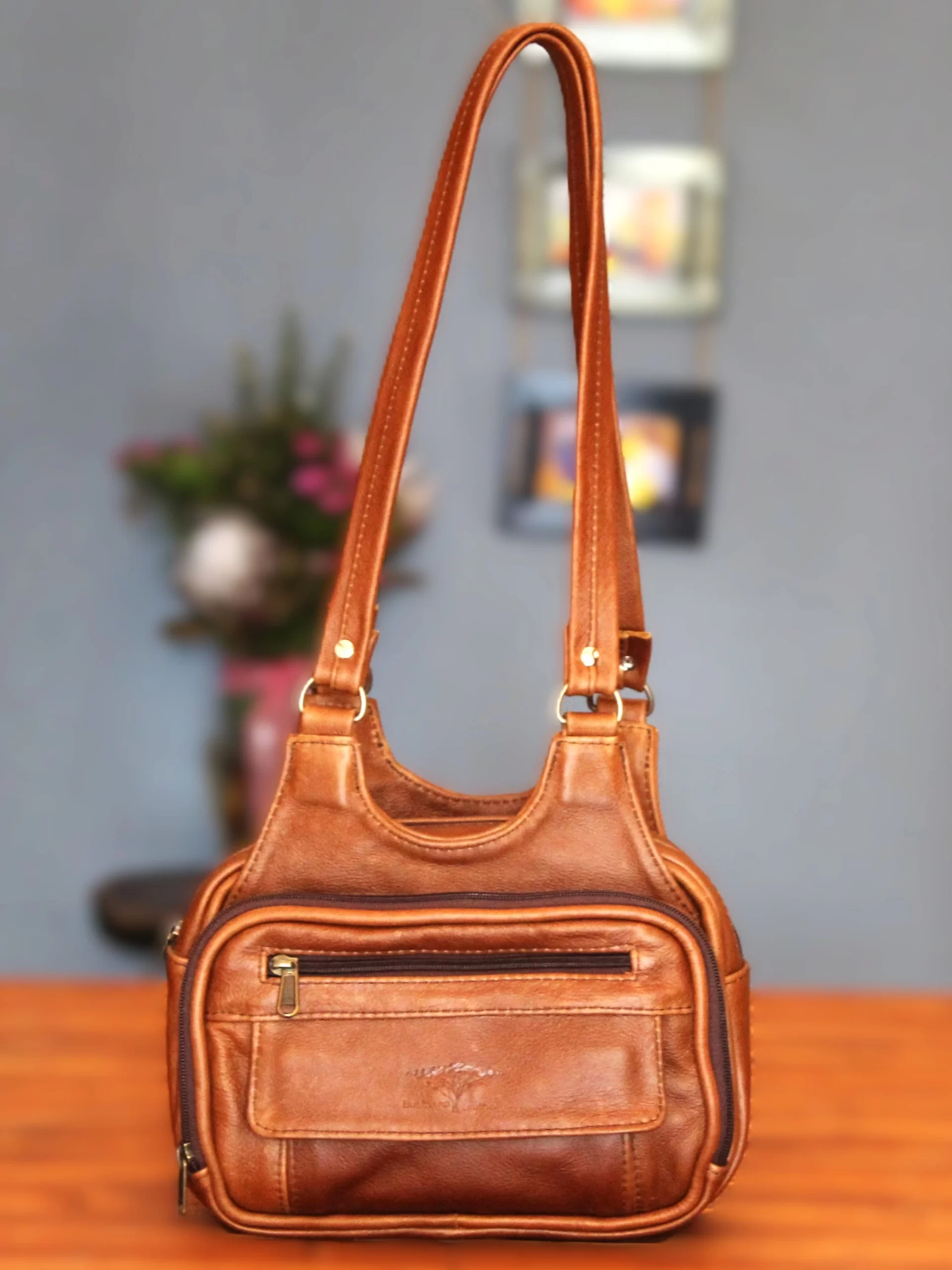 Sandpiper Multi Compartment Handbag - Image 10